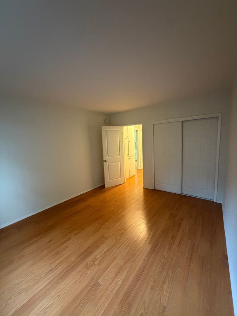 Los Angeles Apartment: 7225-7235 Hollywood Blvd