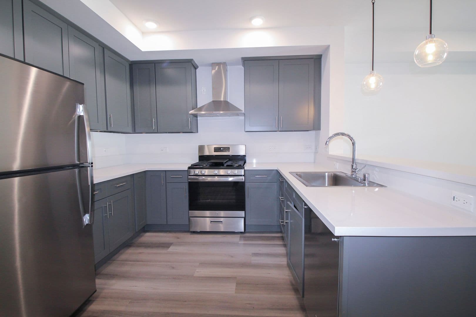 Van Nuys Apartment: 13713 Oxnard St.