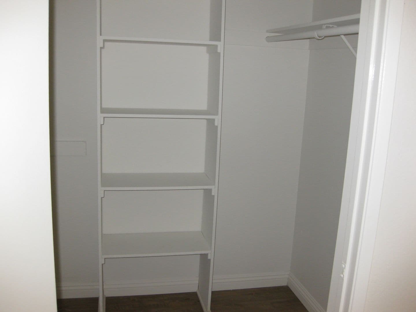 Van Nuys Apartment: 16000 SHERMAN WAY