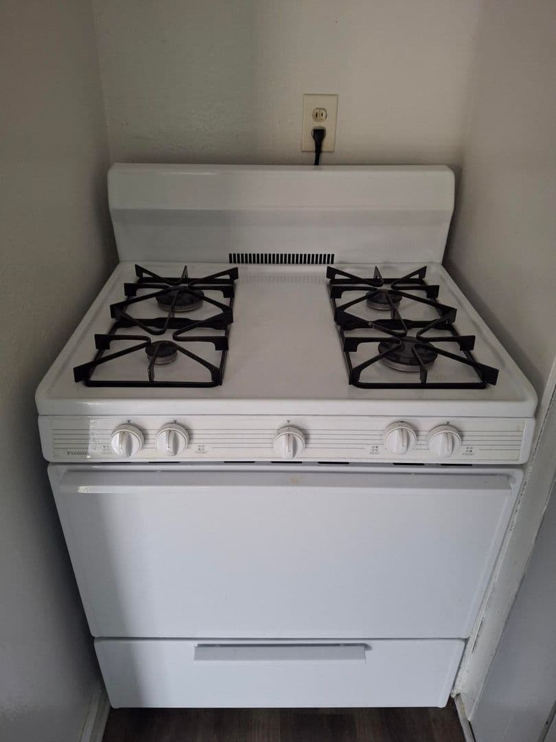 Baldwin Park Apartment: 3933-3943 La Rica Avenue