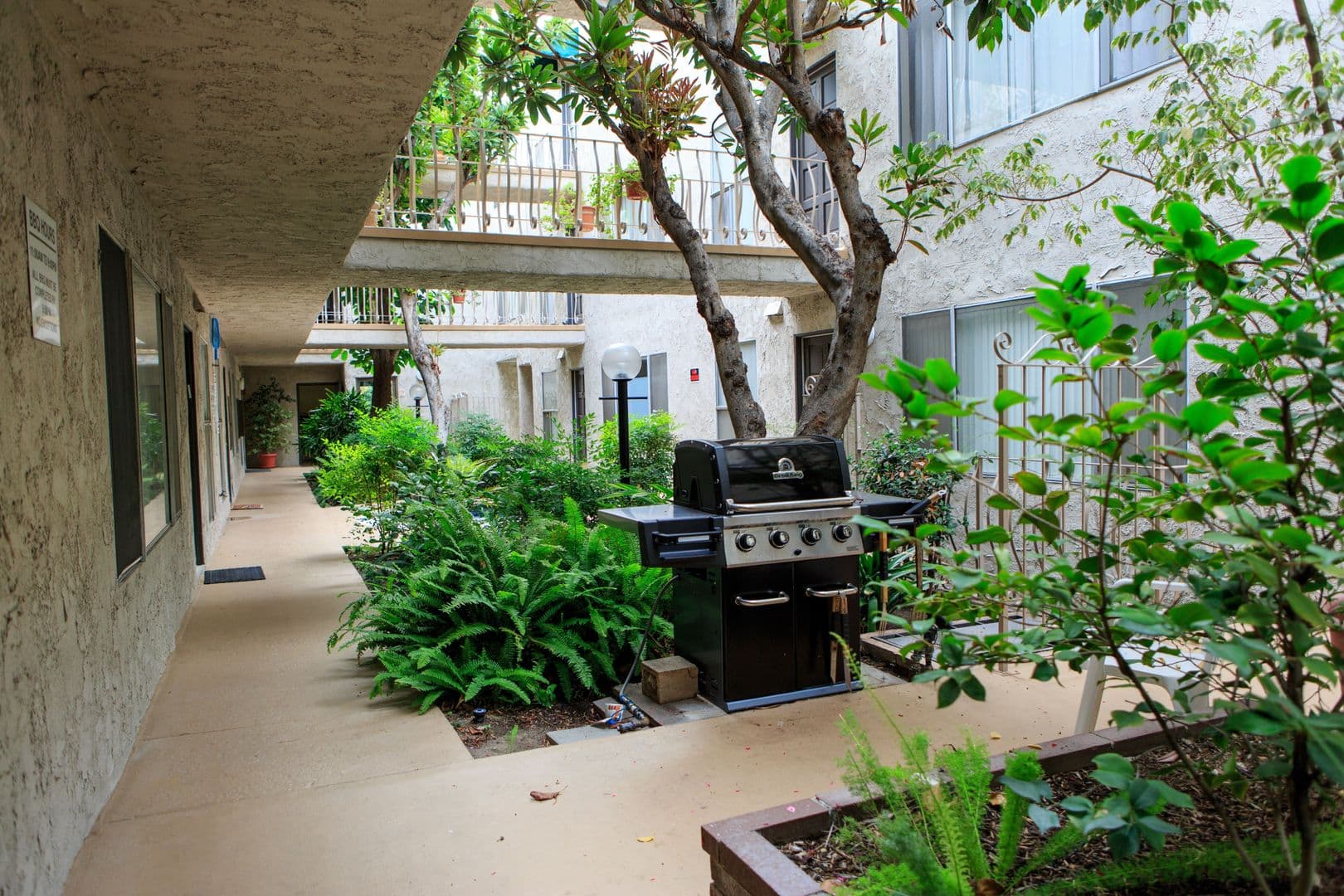 Studio City Apartment: 4301 Colfax Ave.