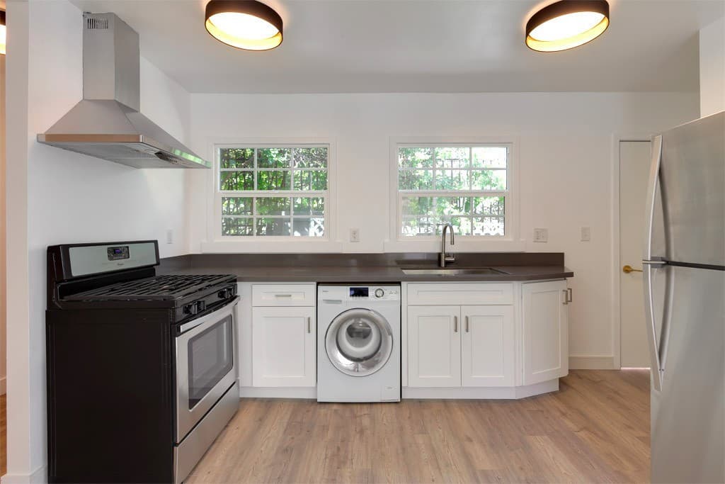 Los Angeles Apartment: 4515-4519 Willow Brook Avenue