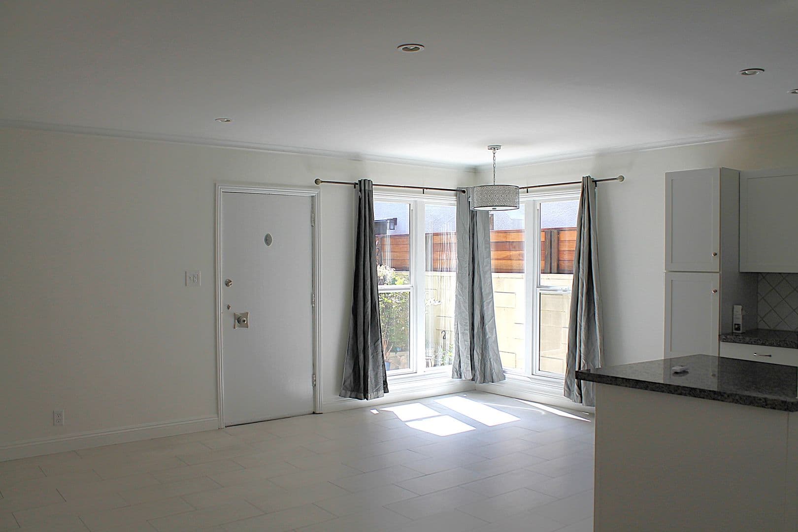 West Hollywood Apartment: 937 Hilldale Ave.