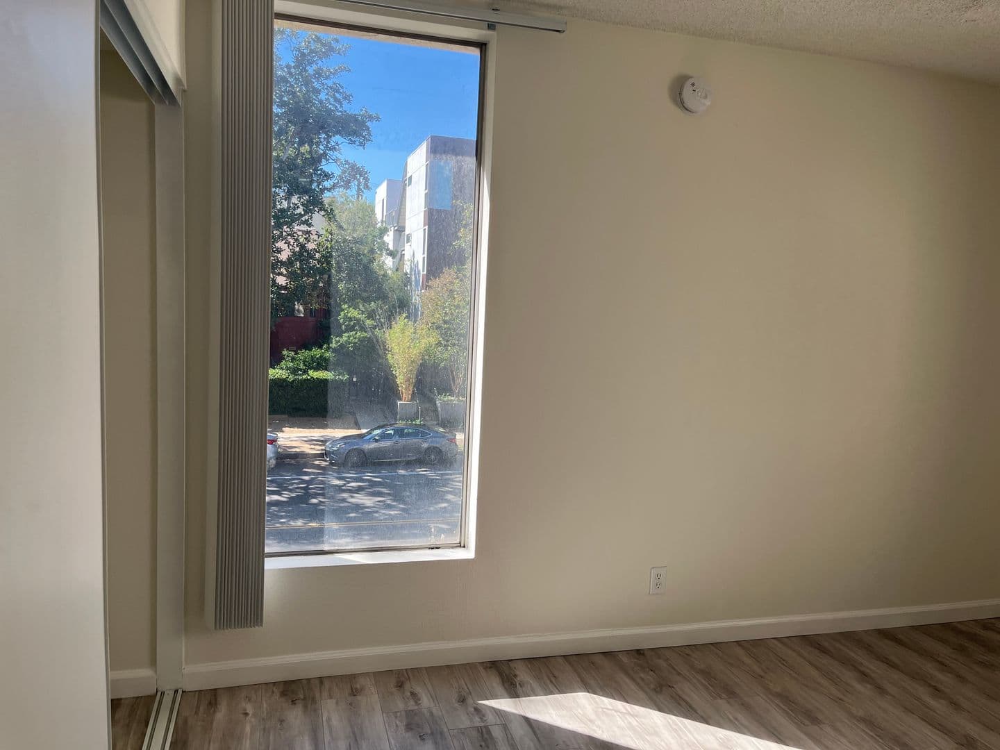Studio City Apartment: 4248 Whitsett Avenue