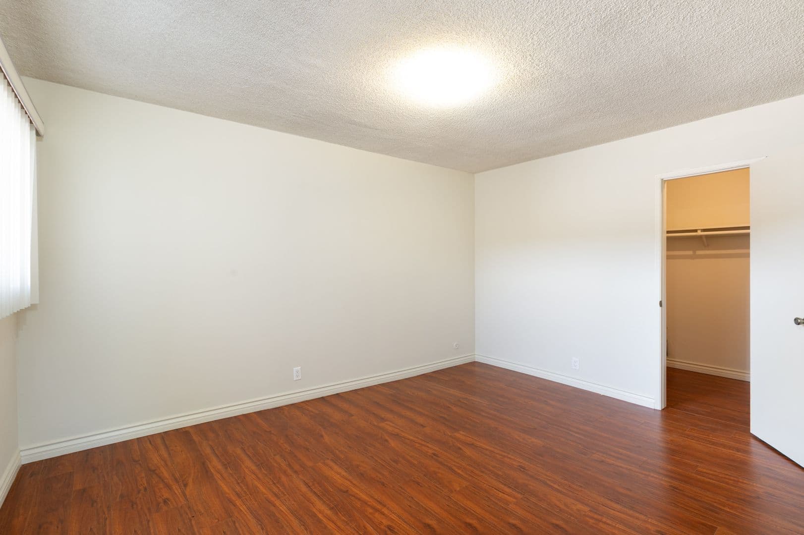 West Hollywood Apartment: 1030 N Harper Ave.