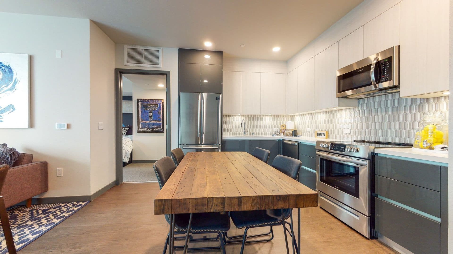 Northridge Apartment: 9131 Darby Avenue