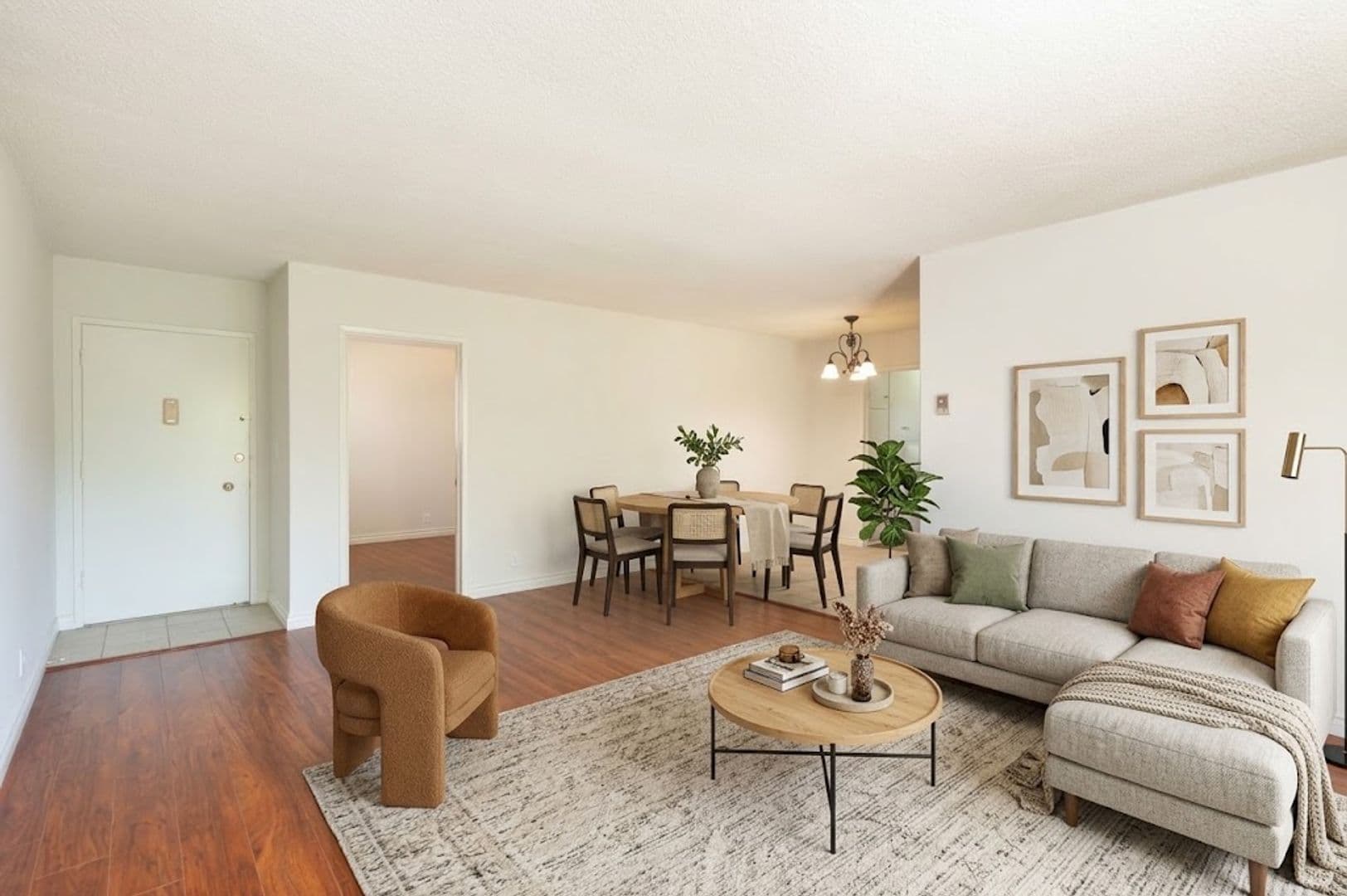 West Hollywood Apartment: 1030 N Harper Ave.