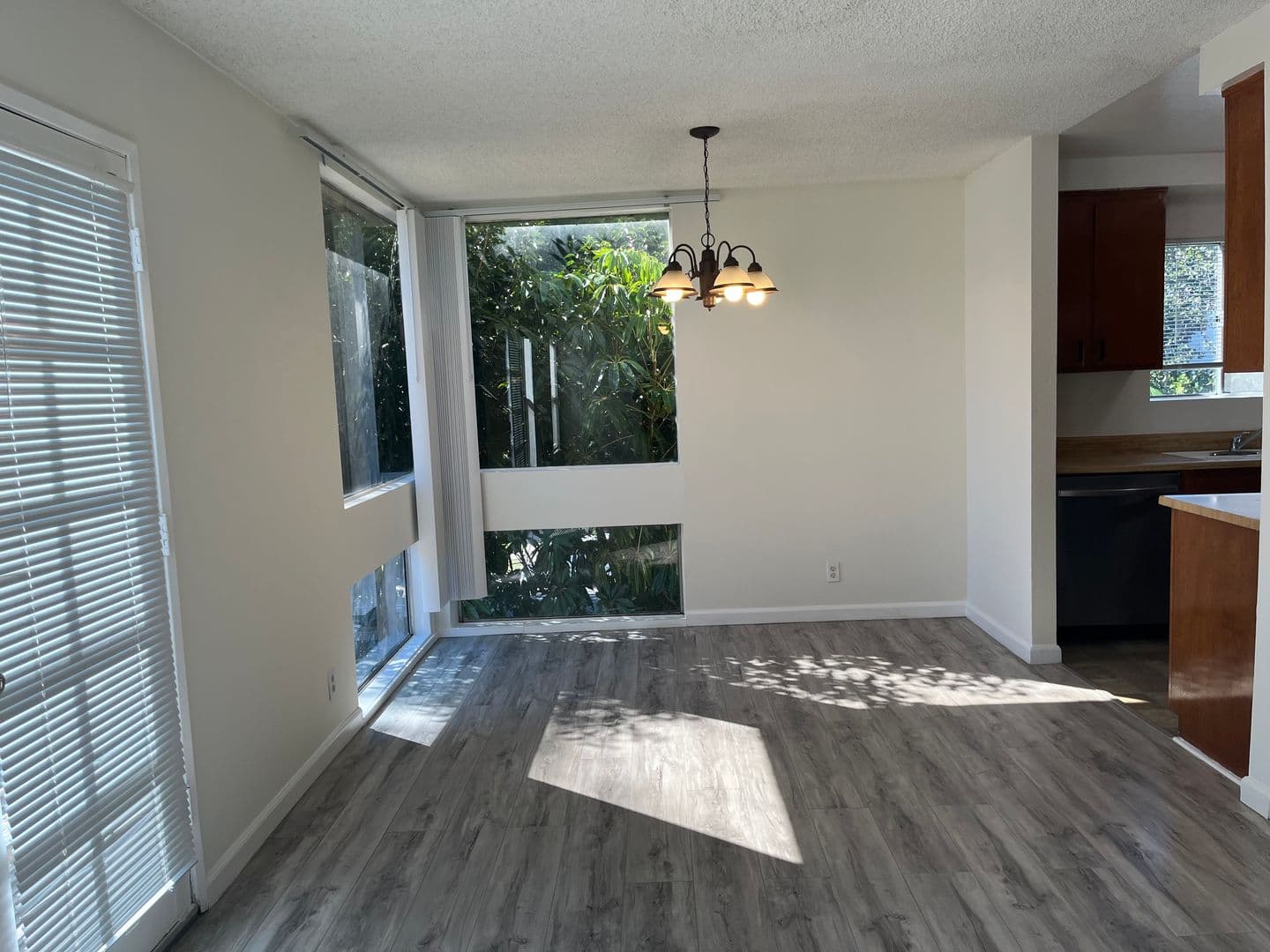 Studio City Apartment: 4248 Whitsett Avenue