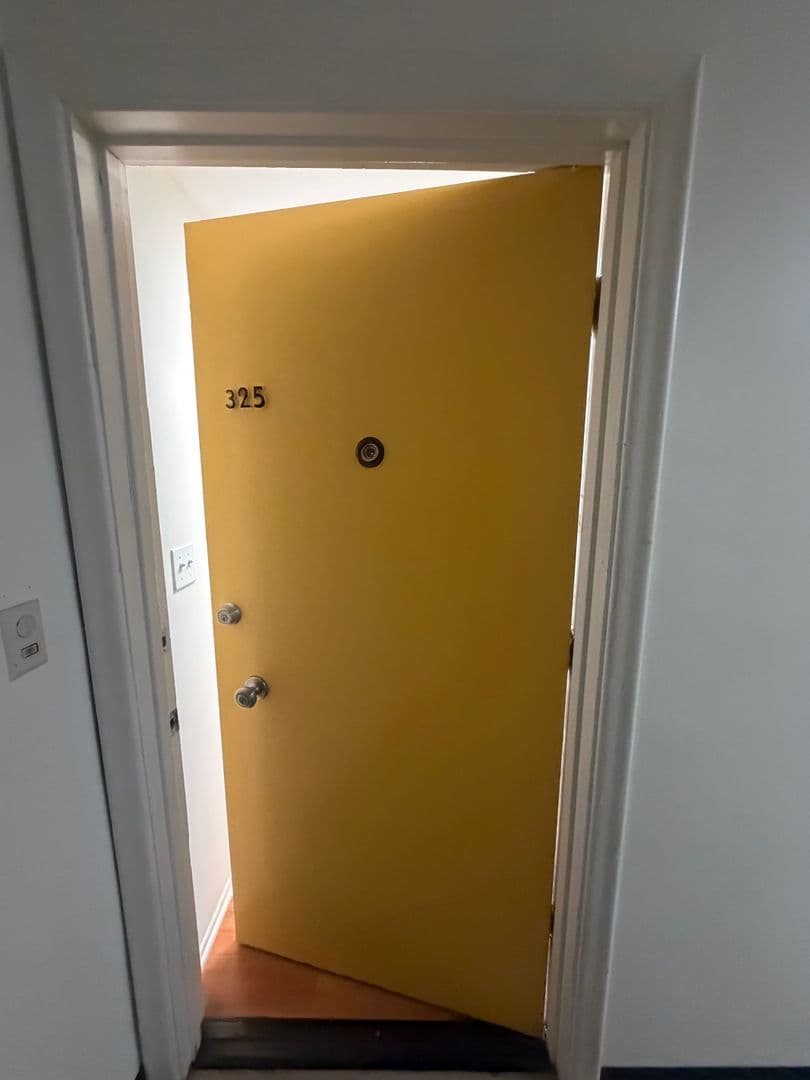 Los Angeles Apartment: 7225-7235 Hollywood Blvd