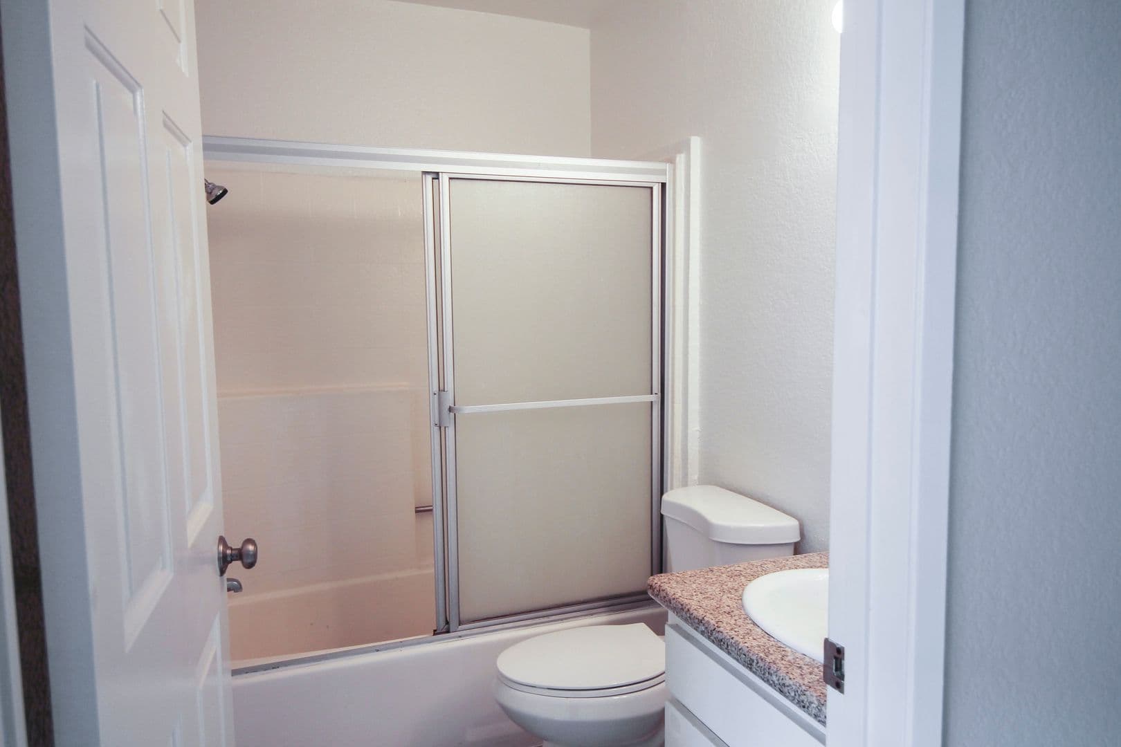 Sherman Oaks Apartment: 14930 Moorpark St.
