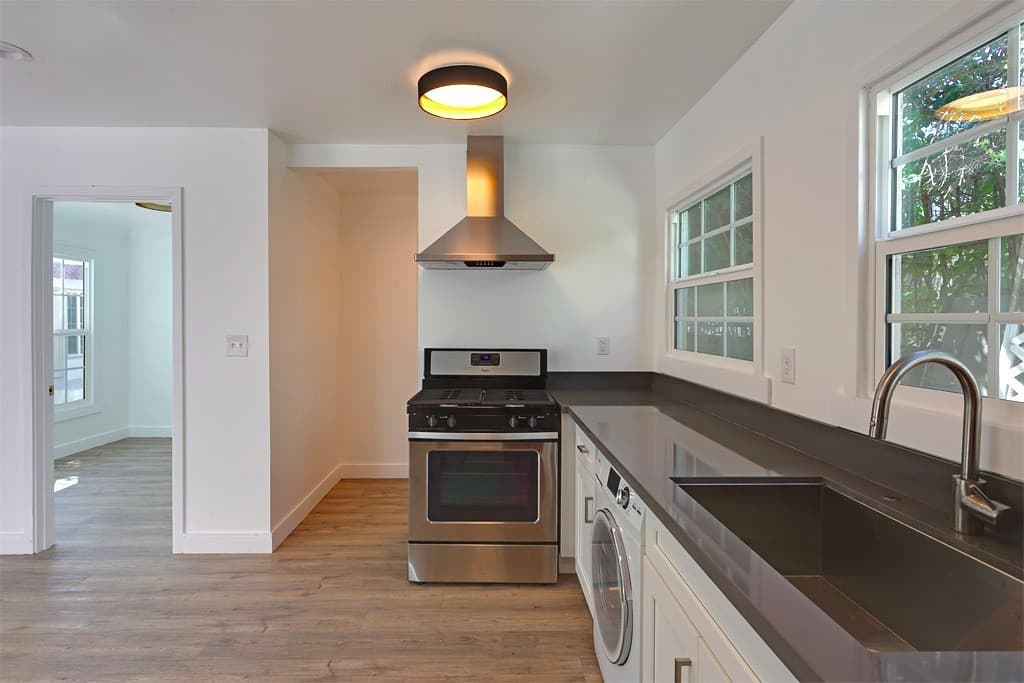 Los Angeles Apartment: 4515-4519 Willow Brook Avenue