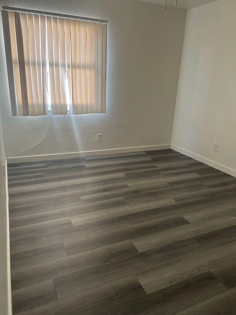 Santa Ana Apartment: 1060 W. 17TH STREET