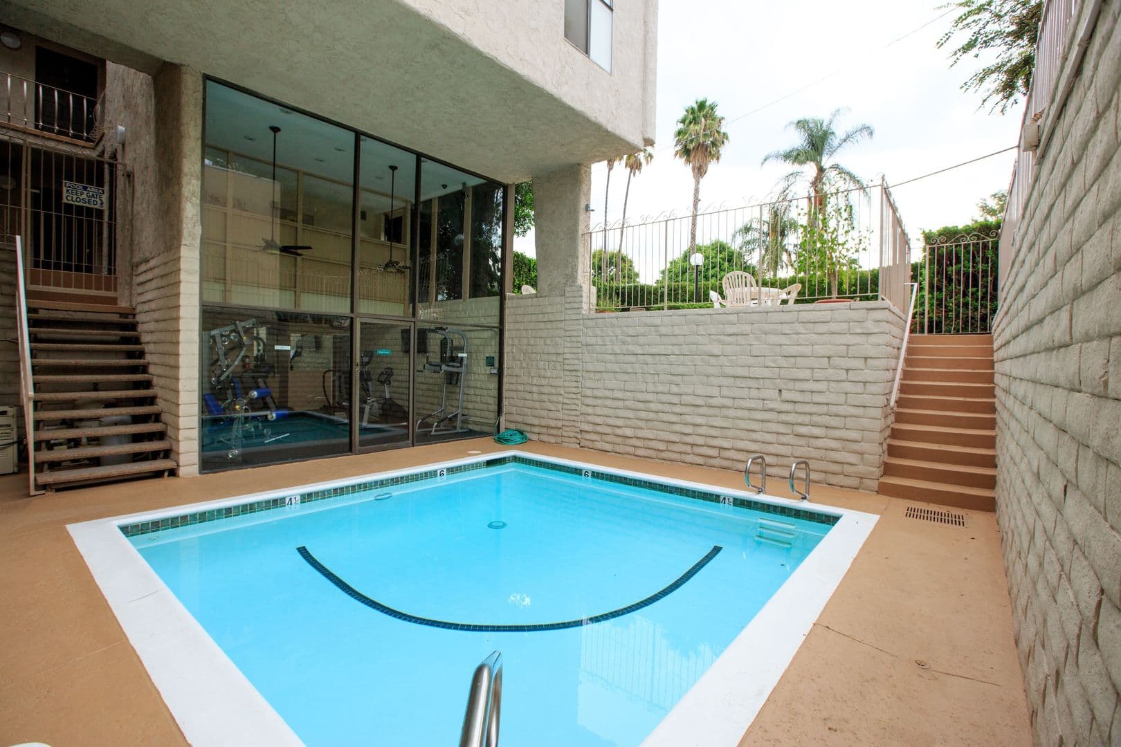 Studio City Apartment: 4301 Colfax Ave.