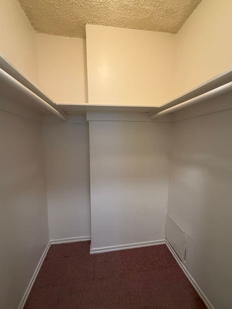 Los Angeles Apartment: 7225-7235 Hollywood Blvd