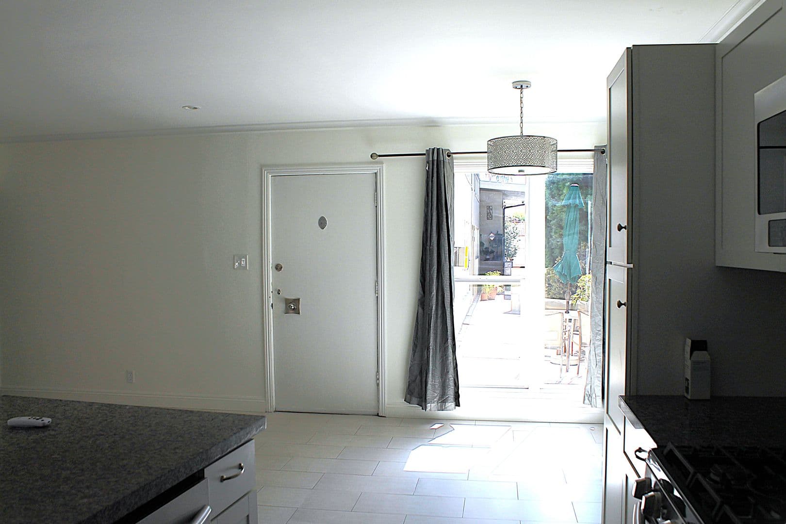 West Hollywood Apartment: 937 Hilldale Ave.