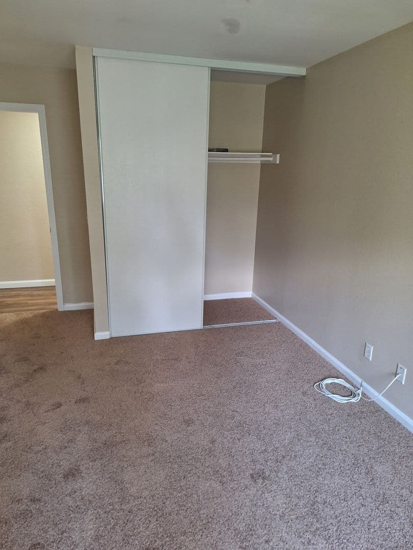 Redlands Apartment: 1269 N. EDWARDS ST #11