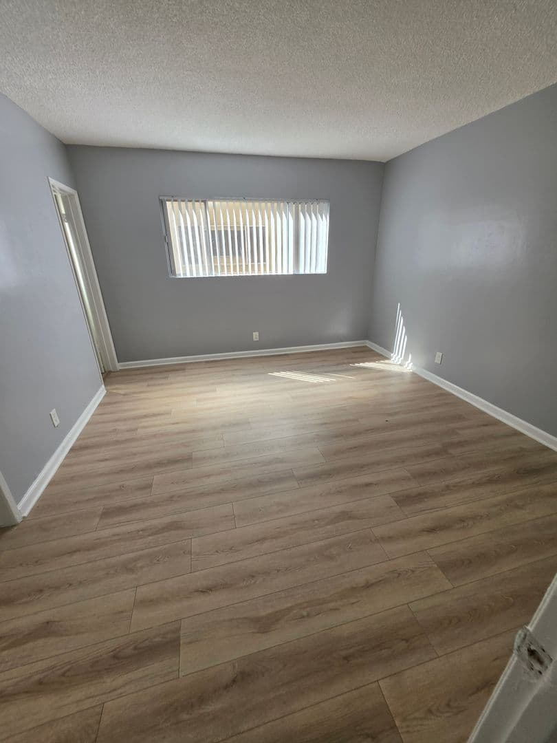 Stanton Apartment: 8043-8055 Chapman Avenue