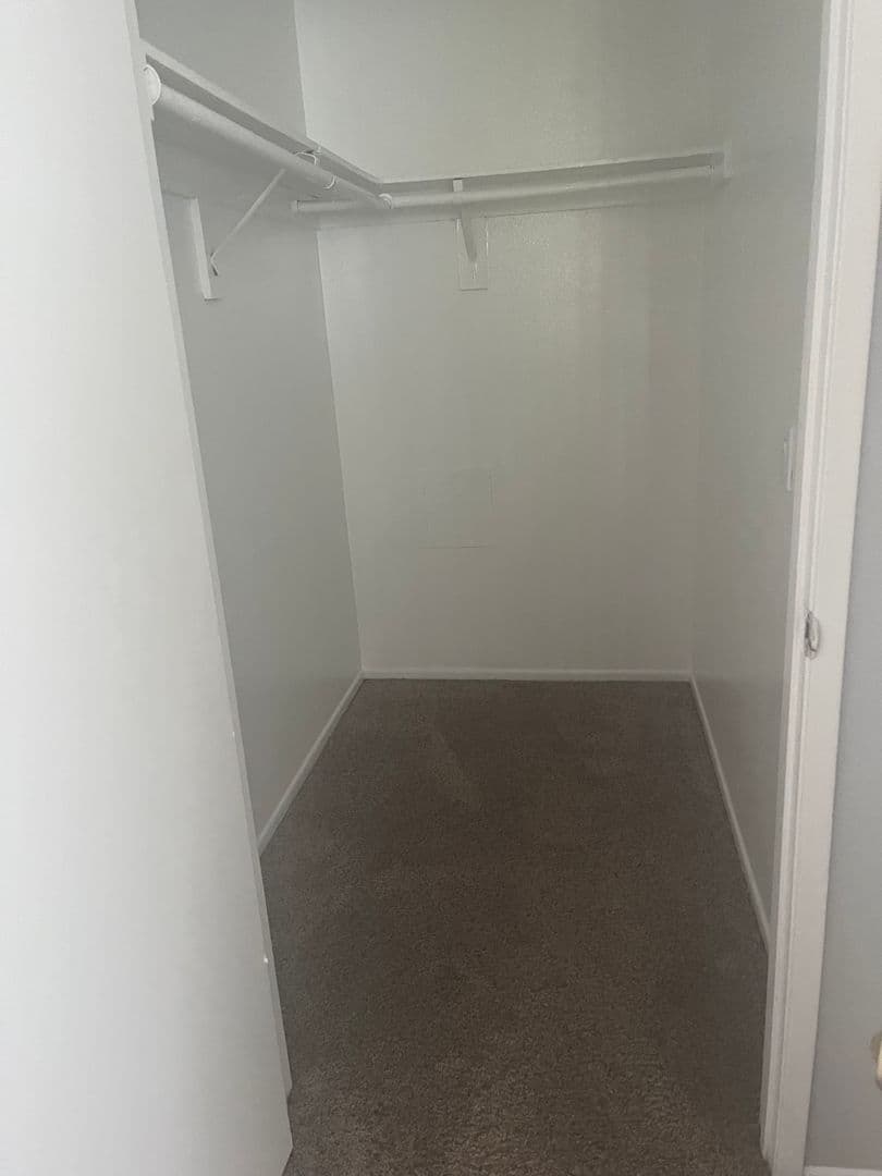 Van Nuys Apartment: 7320 Hazeltine Avenue