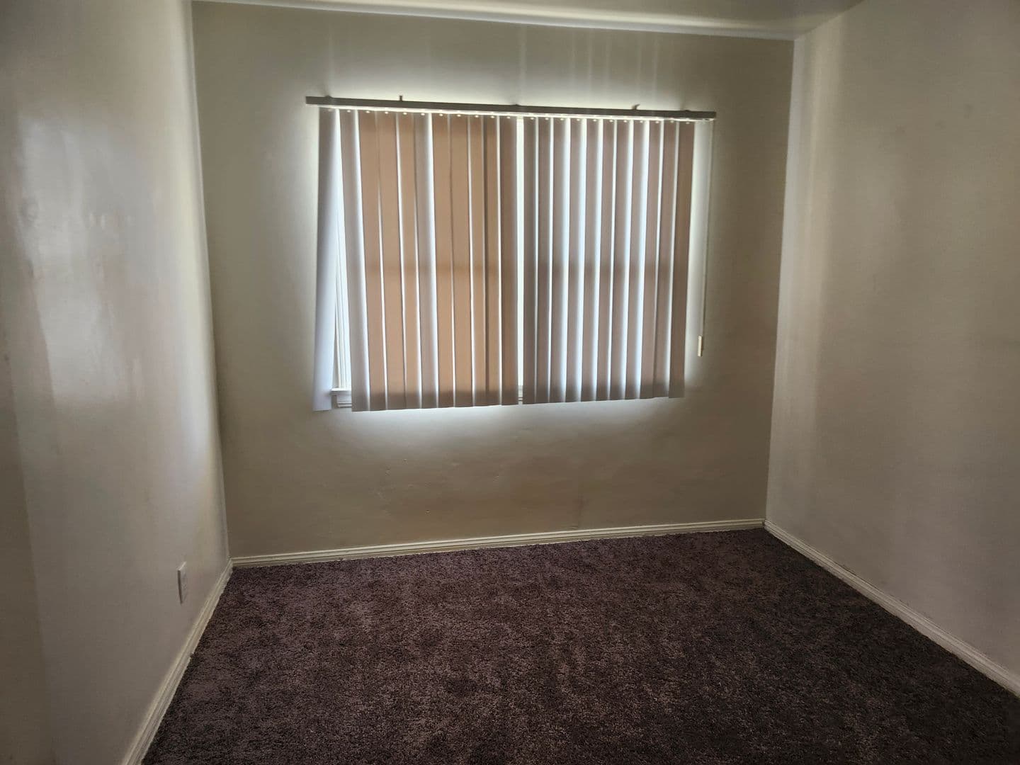 Los Angeles Apartment: 2007 S. Longwood