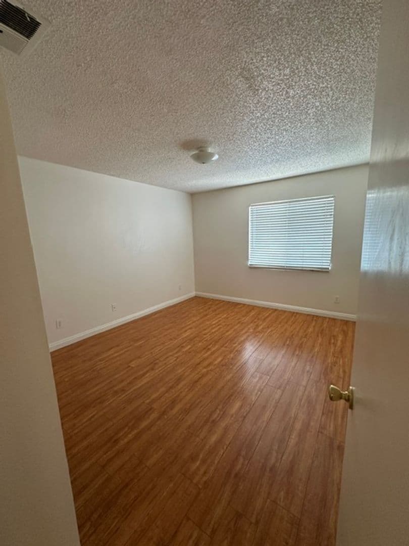 San Gabriel Apartment: 1552 Prospect Ave.