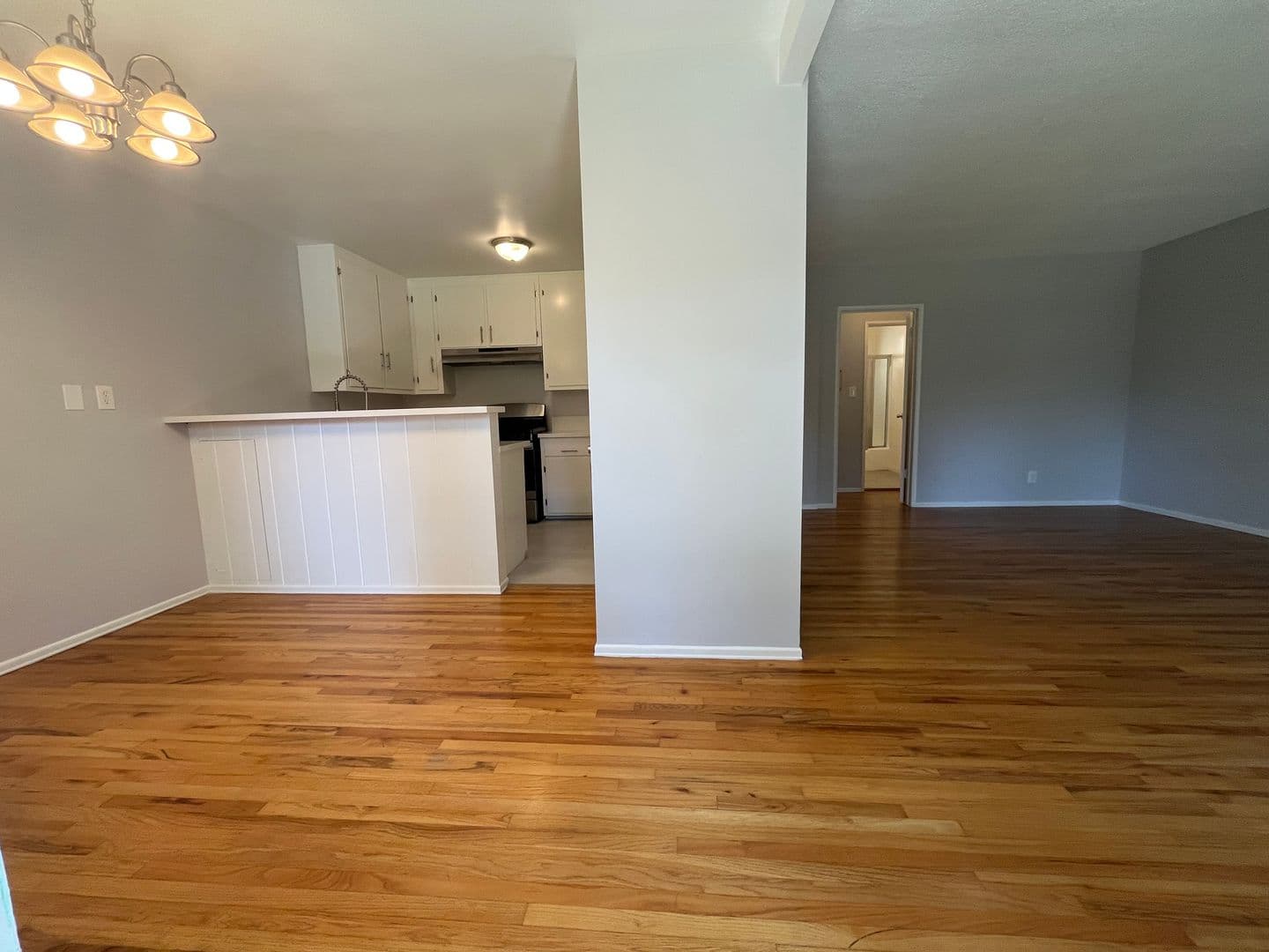 North Hollywood Apartment: 4400 Farmdale Avenue