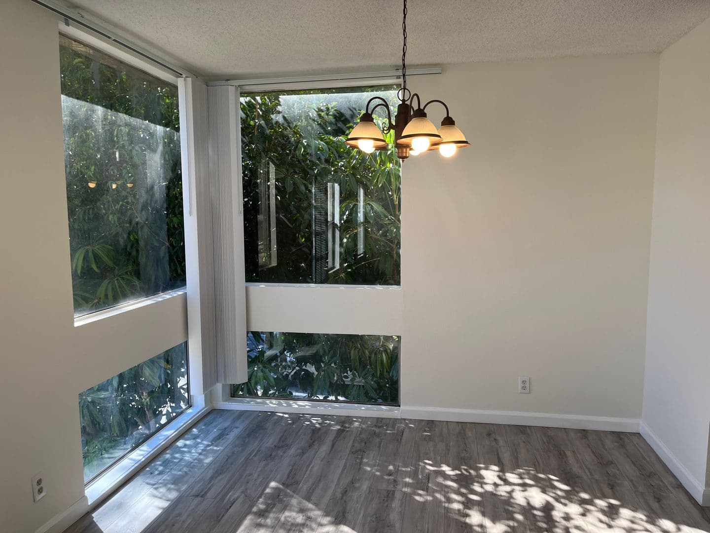 Studio City Apartment: 4248 Whitsett Avenue