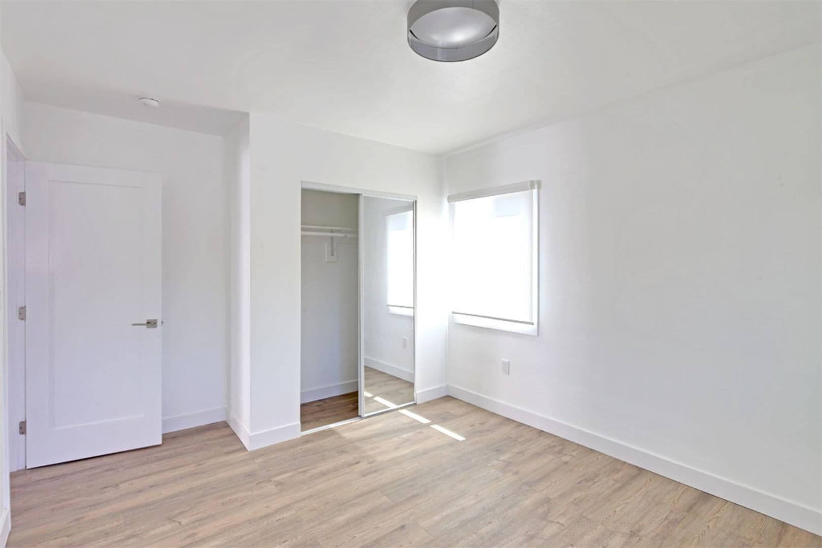 Los Angeles Apartment: 4233 Burns Avenue