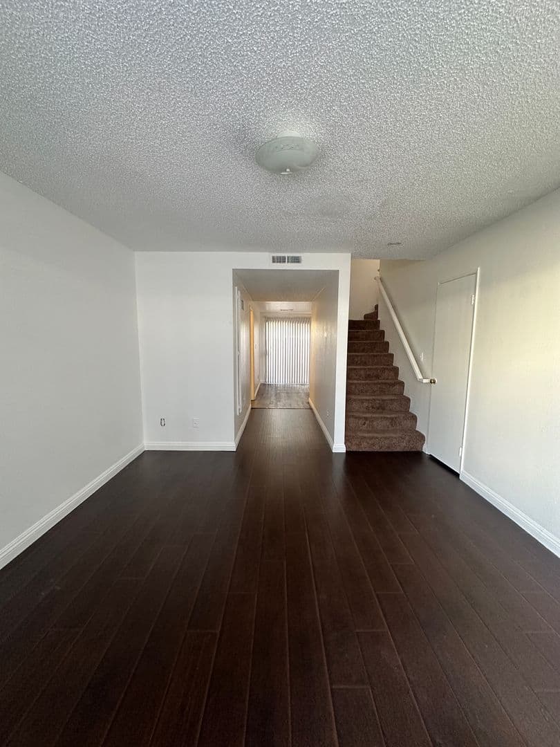 San Gabriel Apartment: 1552 Prospect Ave.