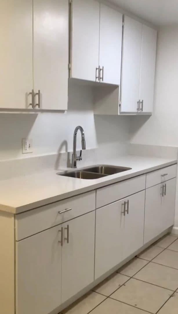 North Hills Apartment: 9035 Orion Ave