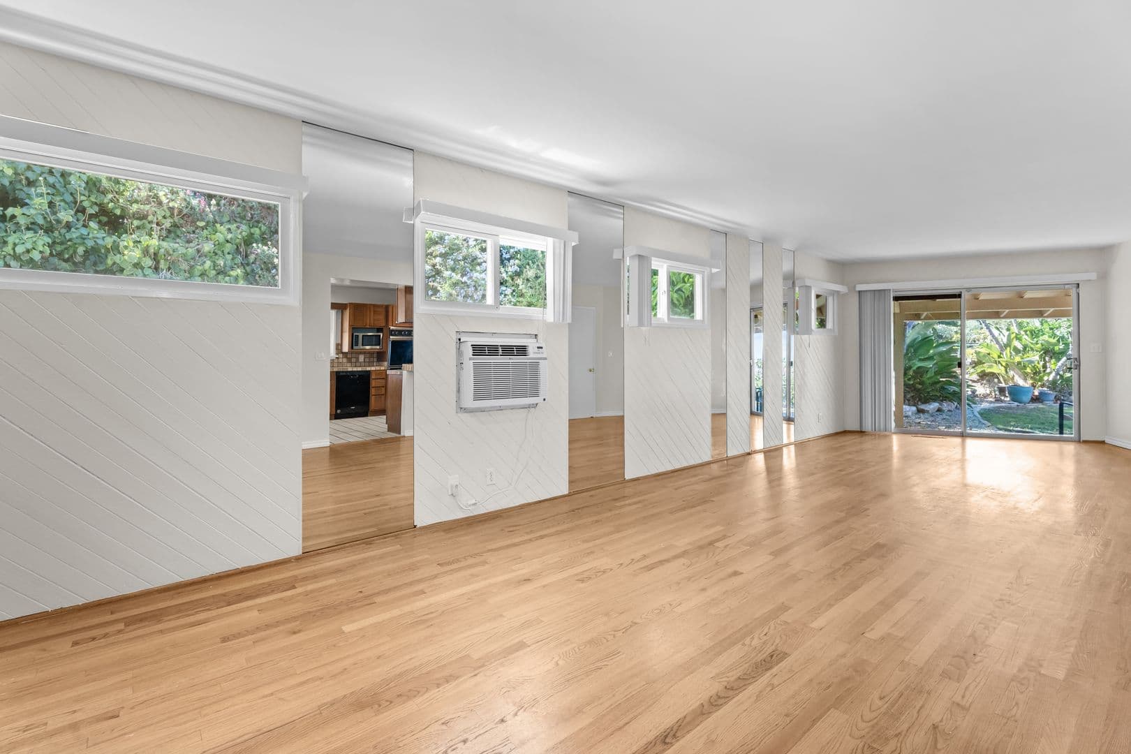Rancho Palos Verdes House: 17 Stallion Rd