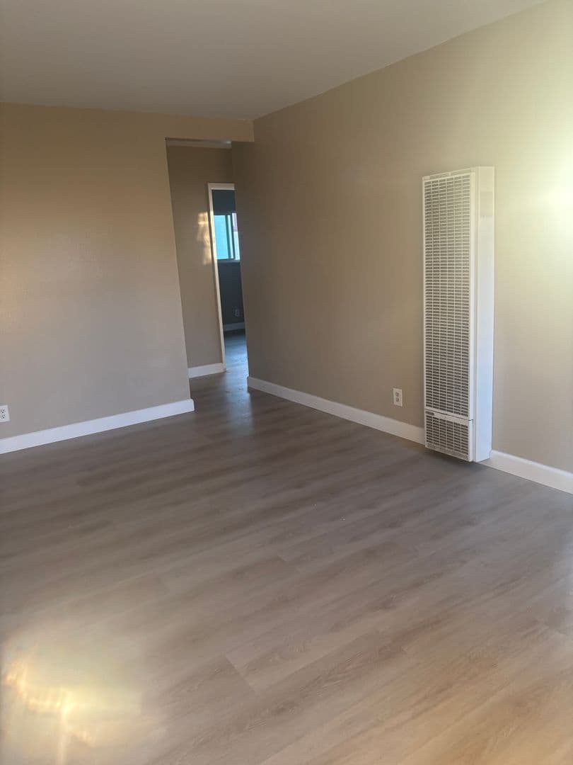 El Monte Apartment: 2126-2131 Mountain View Road