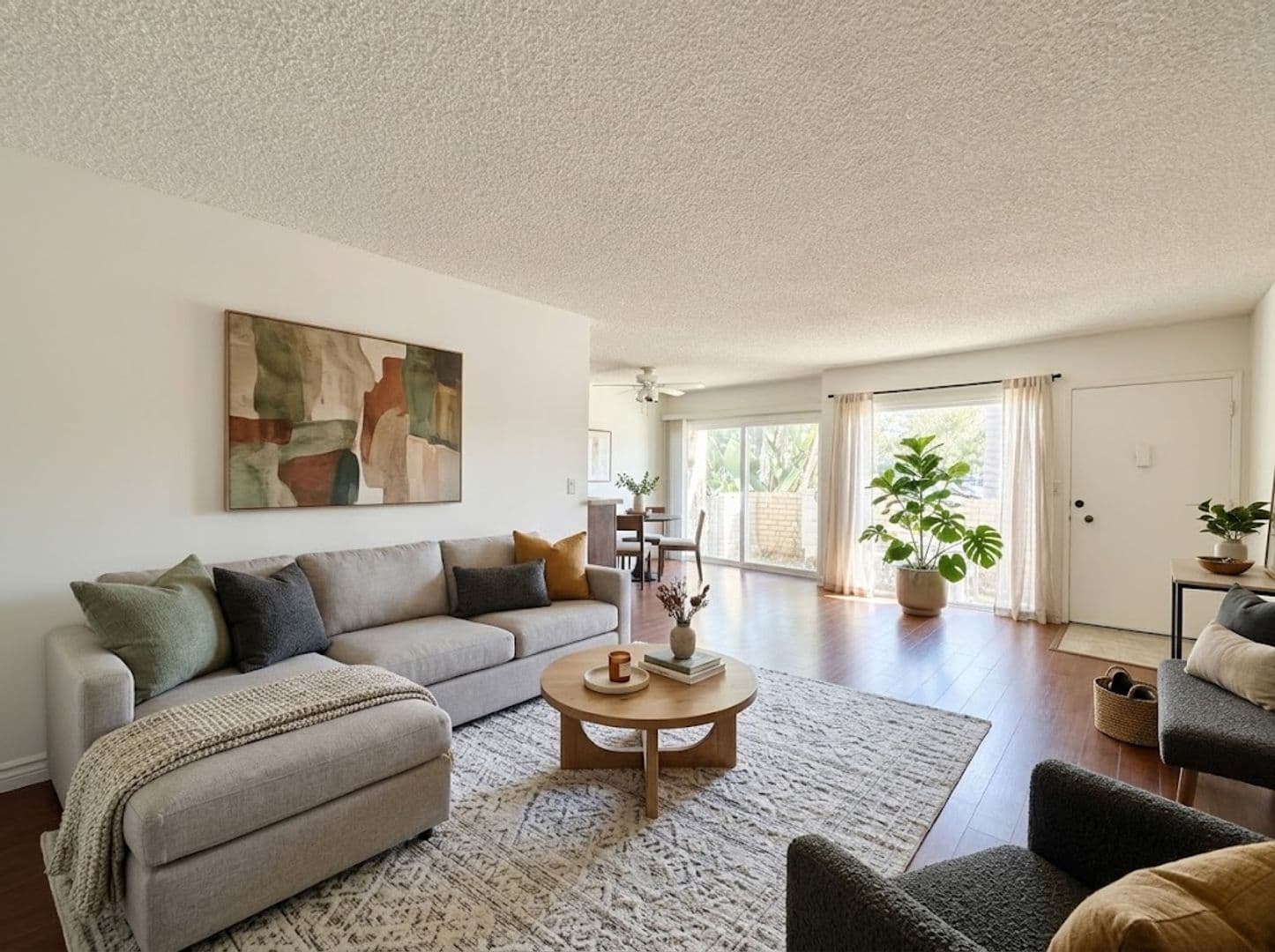 Studio City Apartment: 12231 Moorpark St.