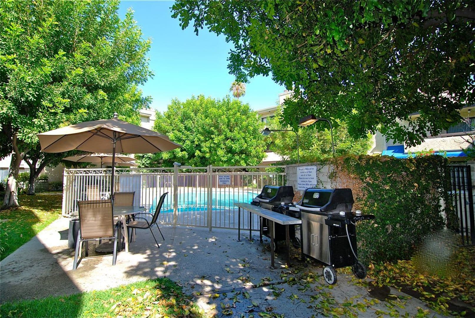 Van Nuys Apartment: 16000 SHERMAN WAY