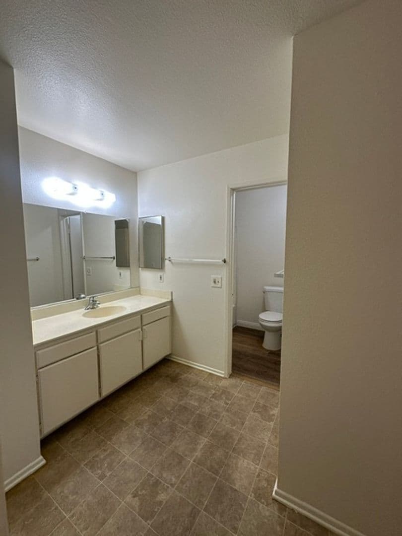 Ontario Apartment: 1468 East D Street