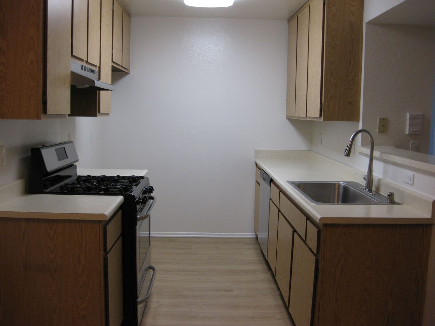 Van Nuys Apartment: 16000 SHERMAN WAY