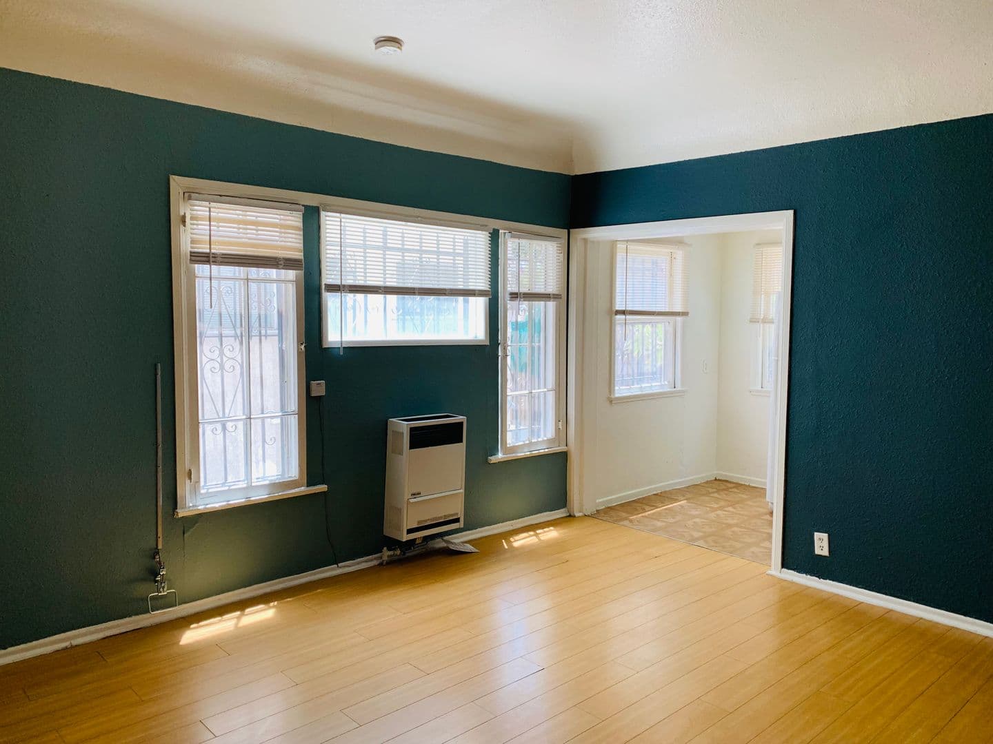 Hollywood Apartment: 6755-6773 Yucca St and 6424 Yucca Street