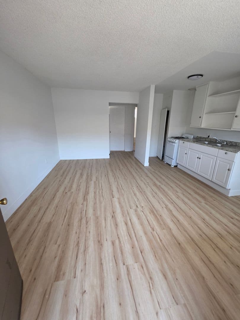 Baldwin Park Apartment: 3933-3943 La Rica Avenue
