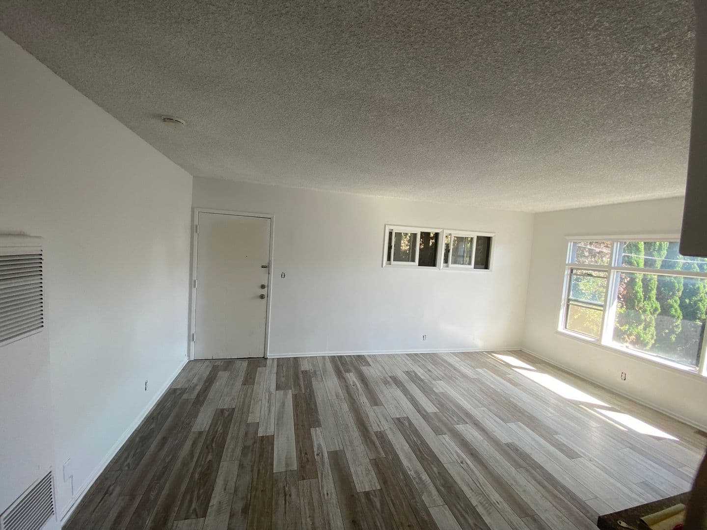 Inglewood Apartment: 821 Centinela Ave