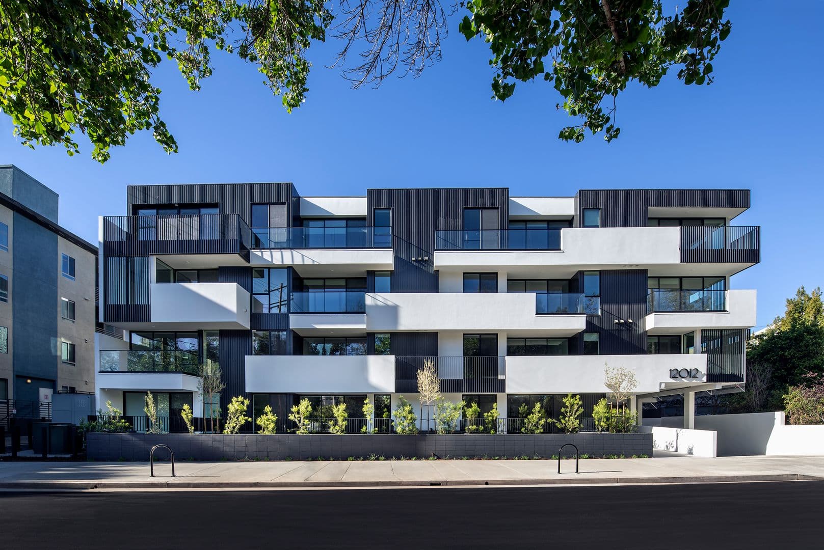 Studio City Apartment: 12012 Valleyheart Dr