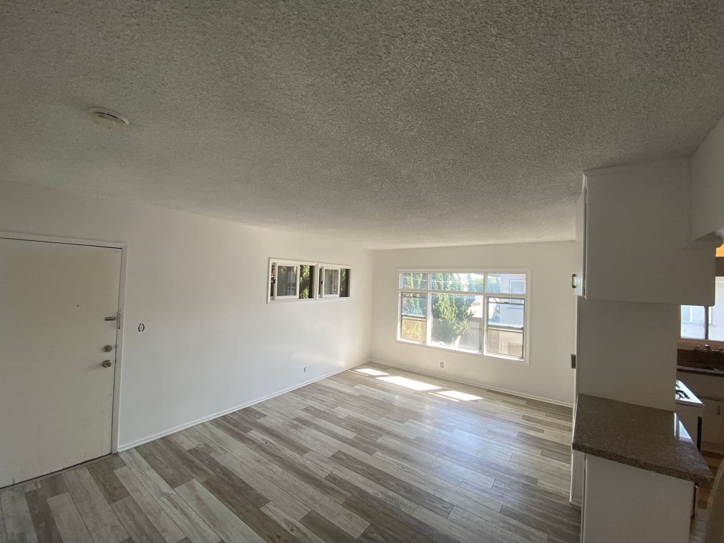 Inglewood Apartment: 821 Centinela Ave