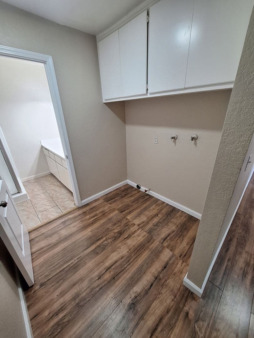 Redlands Apartment: 1269 N. EDWARDS ST #11