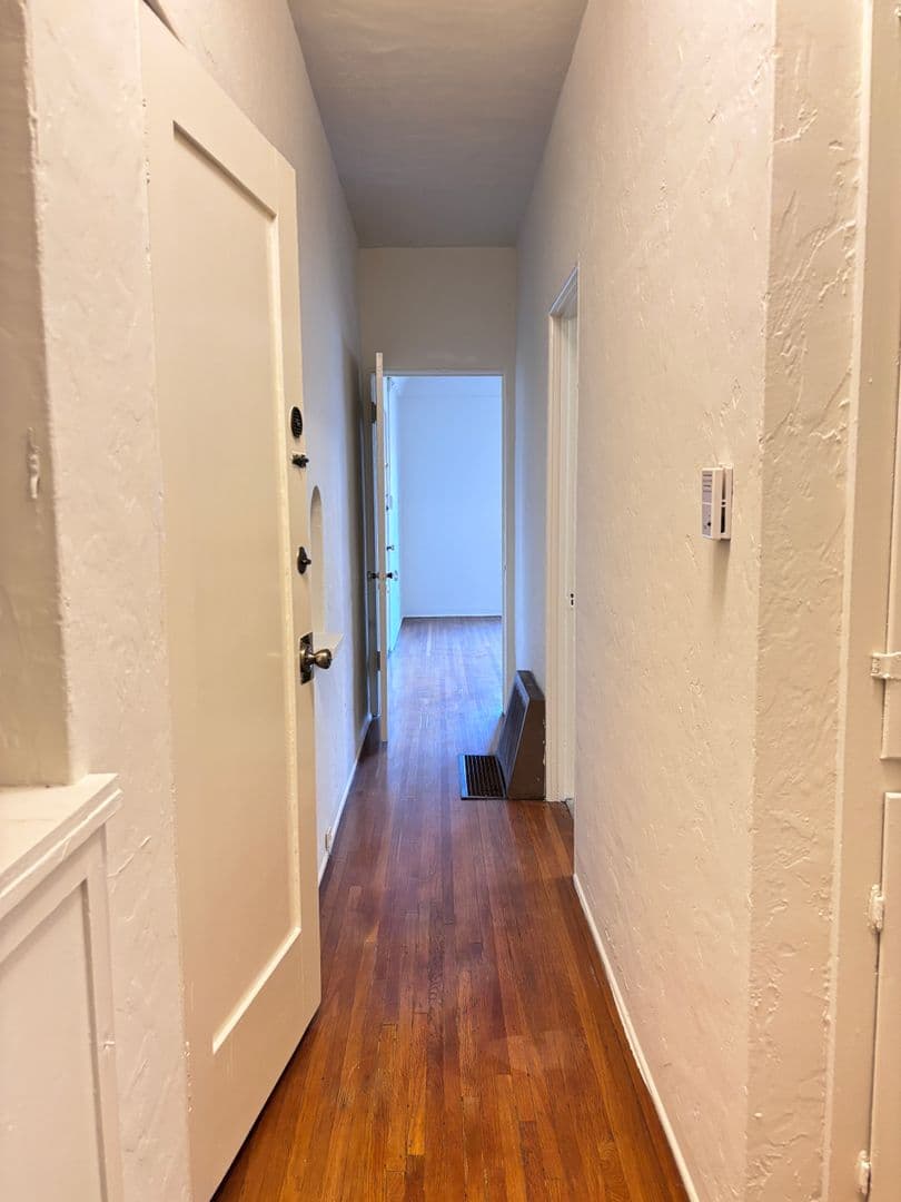 Los Angeles Apartment: 422 N. Hayworth Ave.