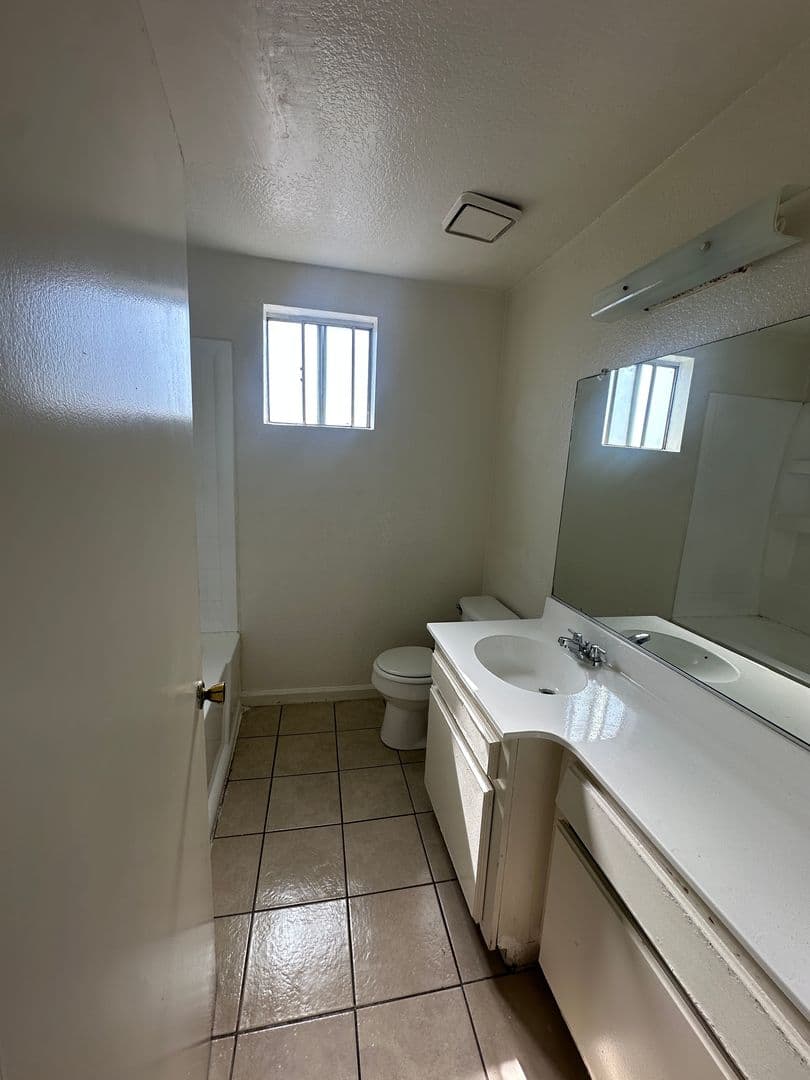Torrance Apartment: 1440 Plaza Del Amo