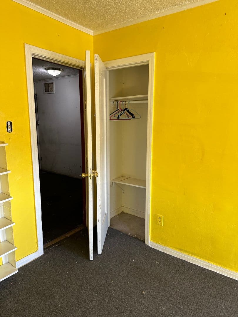 East Los Angeles Apartment: 1304 Amalia Ave.