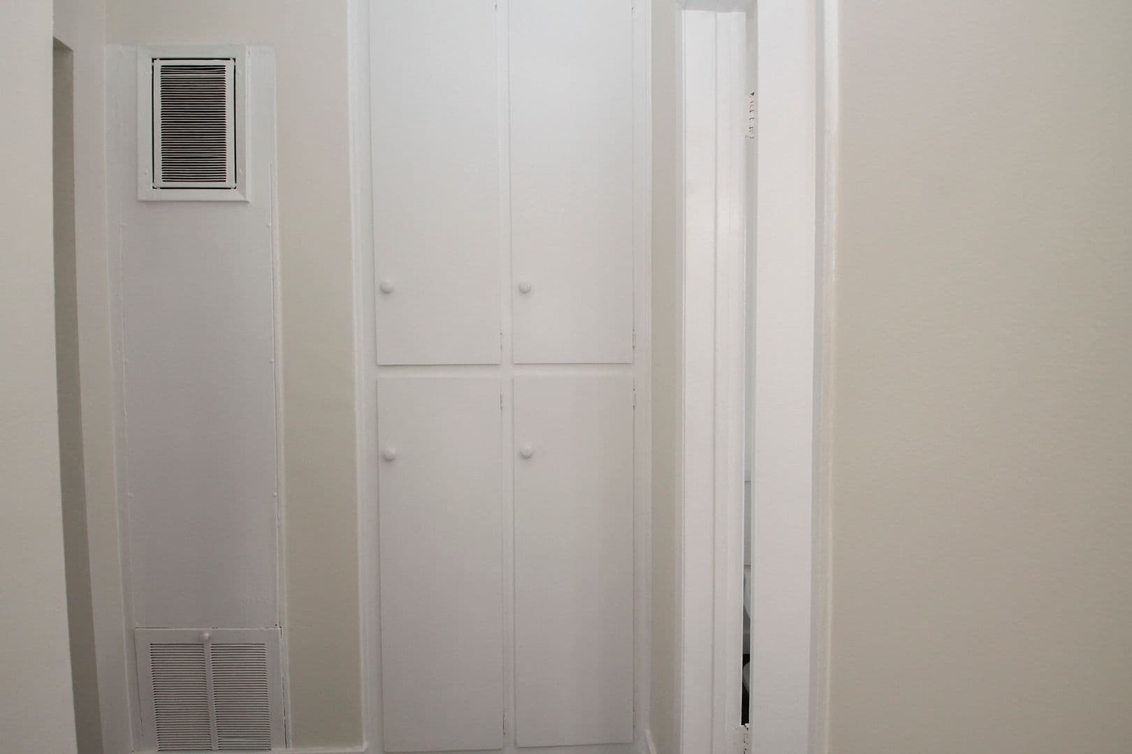 Inglewood Apartment: 604 Evergreen St