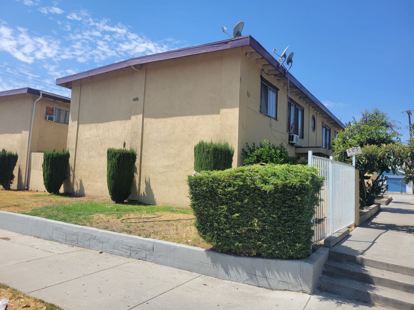 Azusa Apartment: 603-605 Dalton Ave.