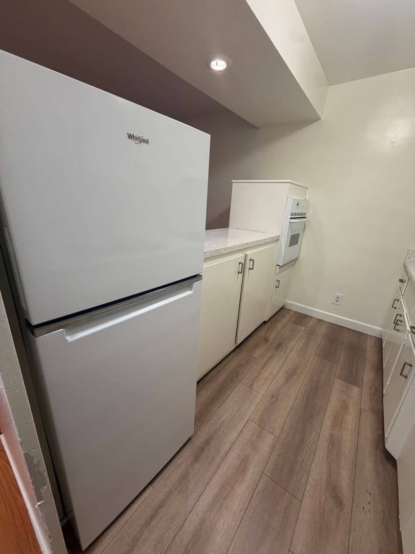 Los Angeles Apartment: 7225-7235 Hollywood Blvd