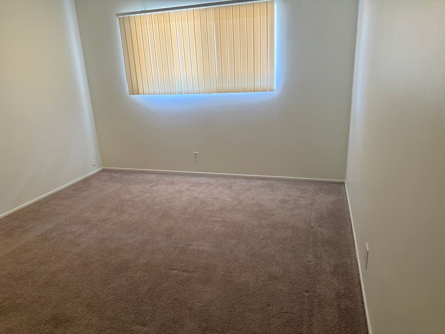 North Hollywood Apartment: 6851-67-63 Whitsett Ave