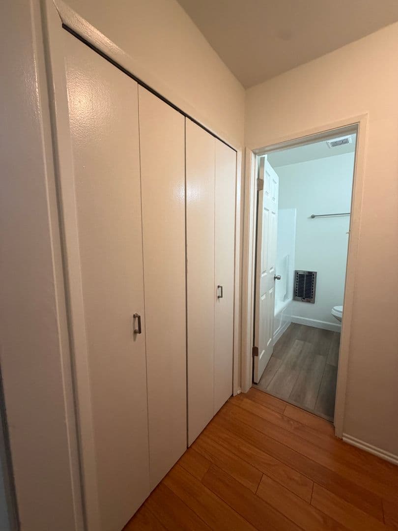 Los Angeles Apartment: 7225-7235 Hollywood Blvd