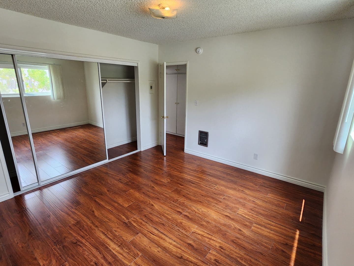 Los Angeles Apartment: 519 N. Hayworth Ave.